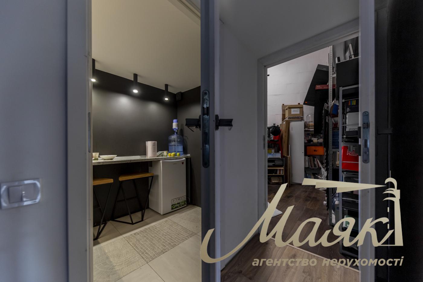 Sale of commercial premises 160 m2 in residential complex Prestige Hall, Tyutyunnika 37/1, Center