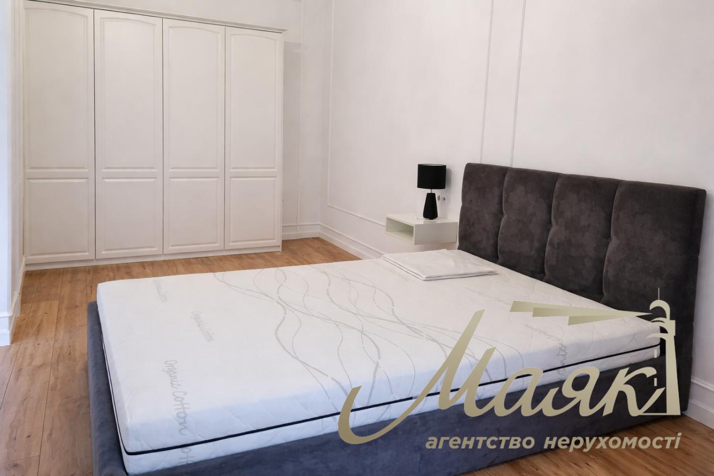 Оренда 4-кімнатної квартири, стм. Театральна, Центр, Київ, Київ