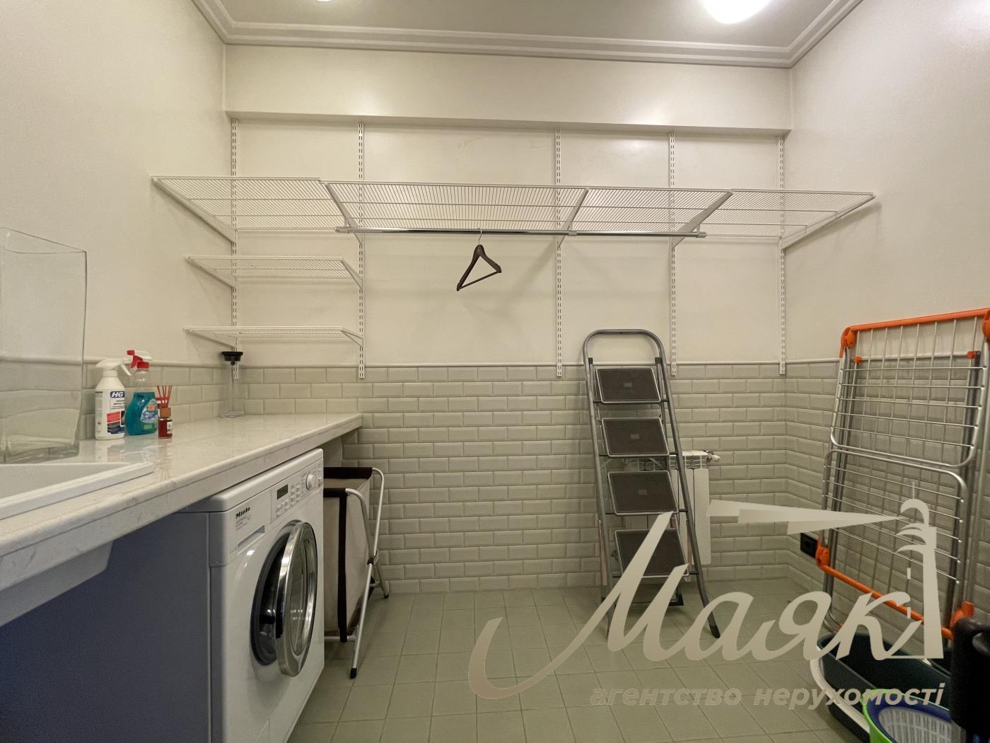 Rent penthouse str. Sribnokilska, Poznyaki, Osokorki