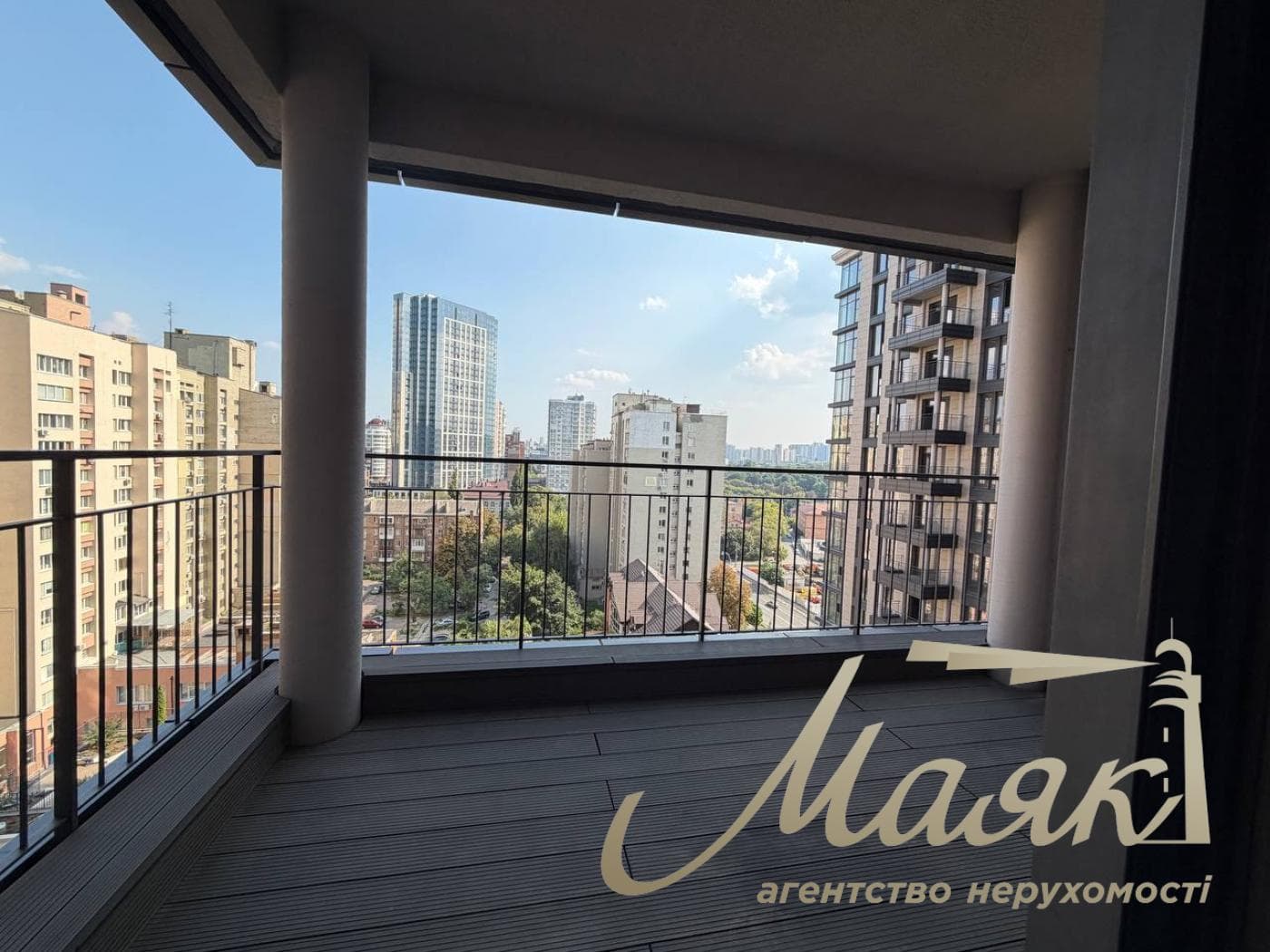 Оренда 2-кімнатної квартири з терасою у ЖК Atlantic Residences, вул. Антоновича, 118. Палац України, Центр.