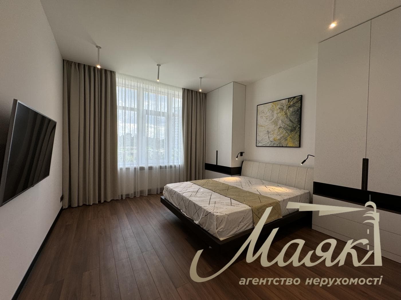 Продажа 3к квартиры 150м2 в ЖК Новопечерские липки, Драгомирова 17, Печерск, Киев