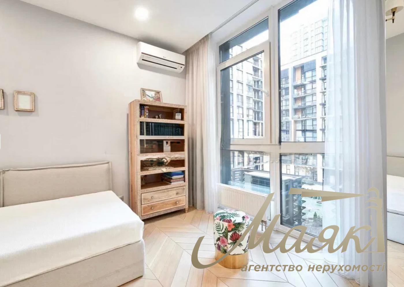 Продажа 3х-комнатной квартиры в центре Киева — ЖК «Французский квартал 2», 83 м², дизайнерский ремонт, Печерский район, Киев.