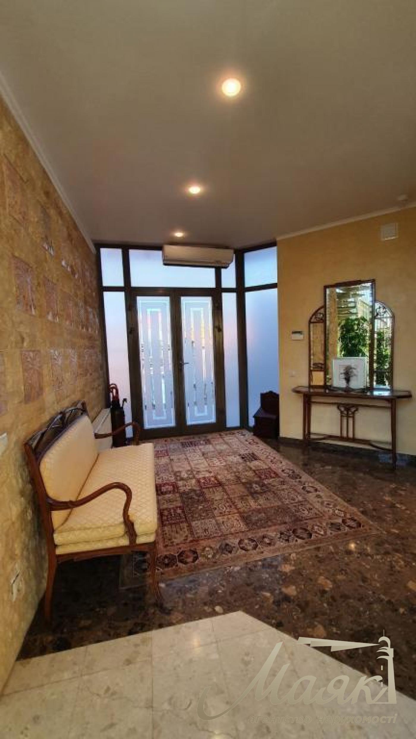 Sale of house 700m2 Kozin