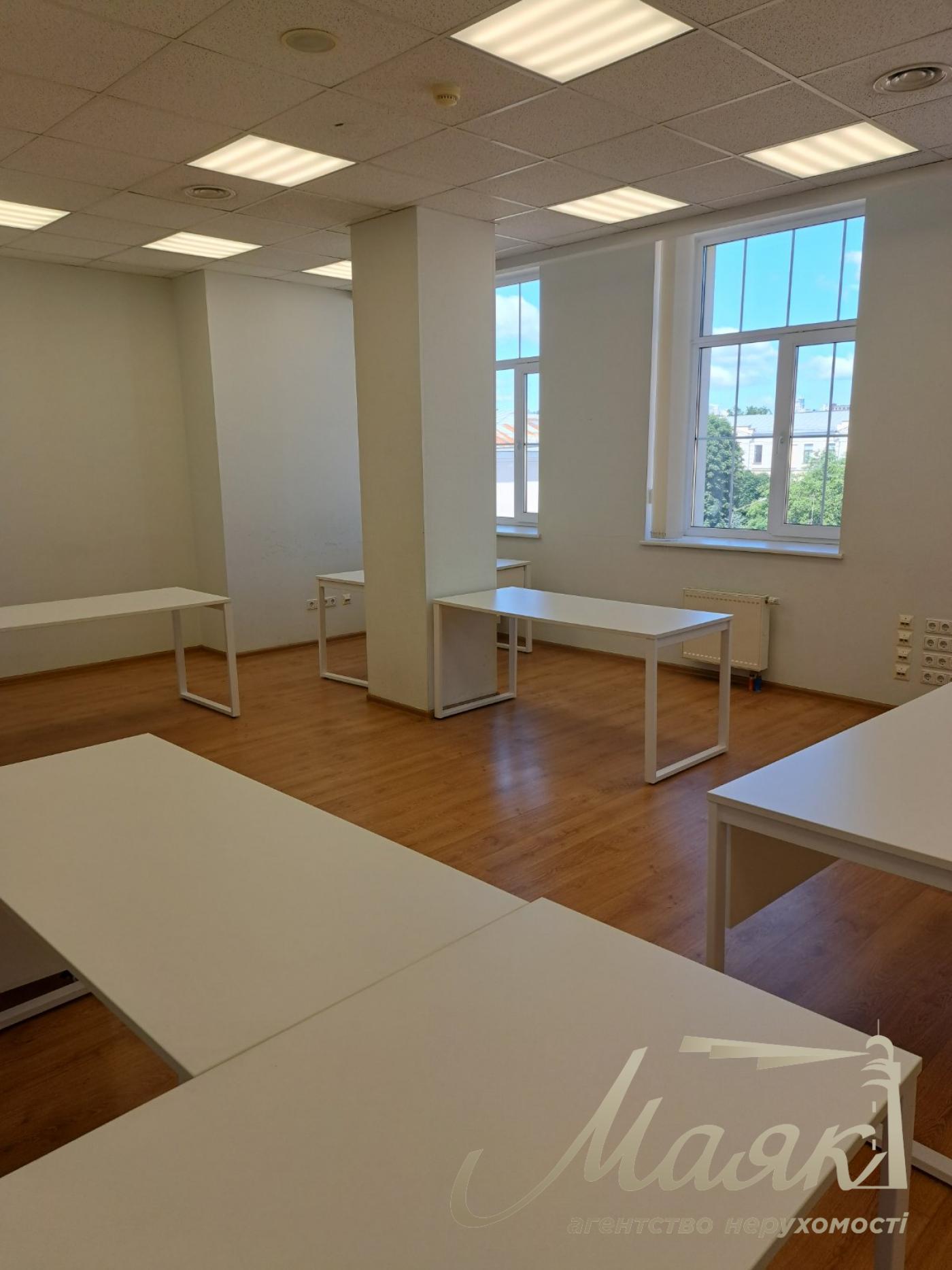 Оренда офісу 260м2 БЦ ILLINSKY вул. Іллінська 8, Поділ, Київ