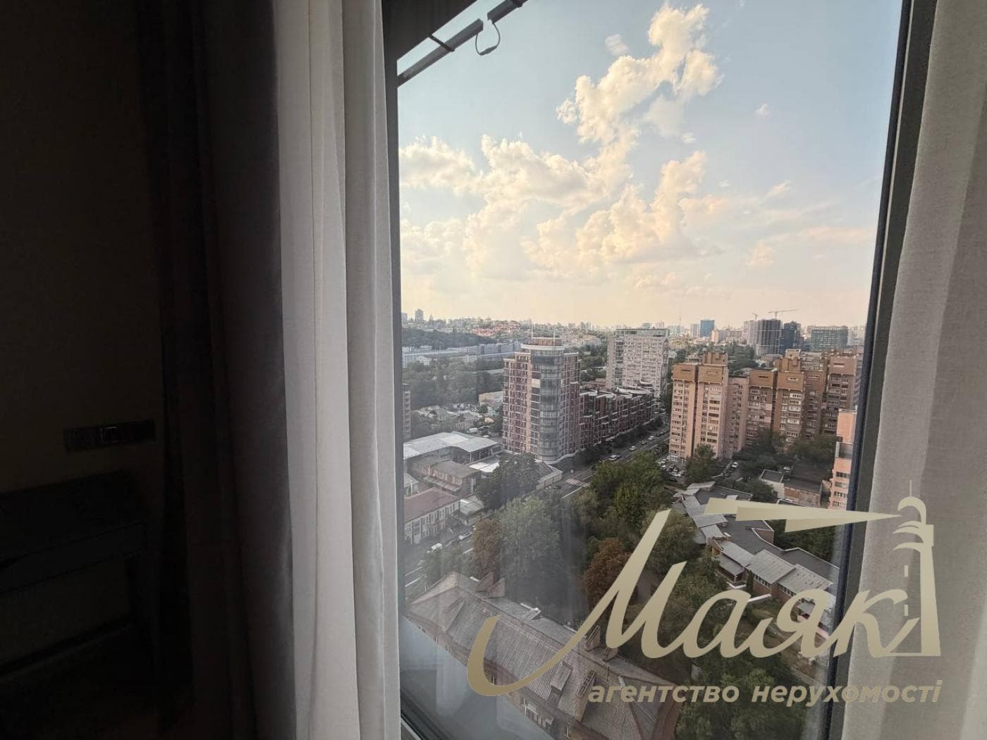 Оренда 3-кімнатної квартири у ЖК Atlantic Residences, вул. Антоновича, 118, Центр
