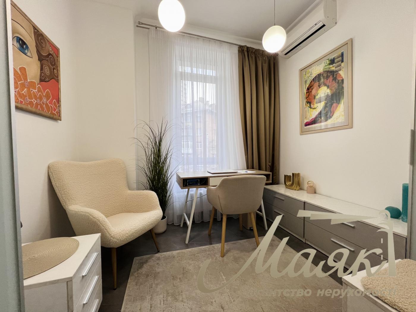 Продажа квартиры 80 м² ЖК «Бульвар Фонтанов» ул. Патриса Лумумбы, 6/1, Печерский район, Центр Киева.