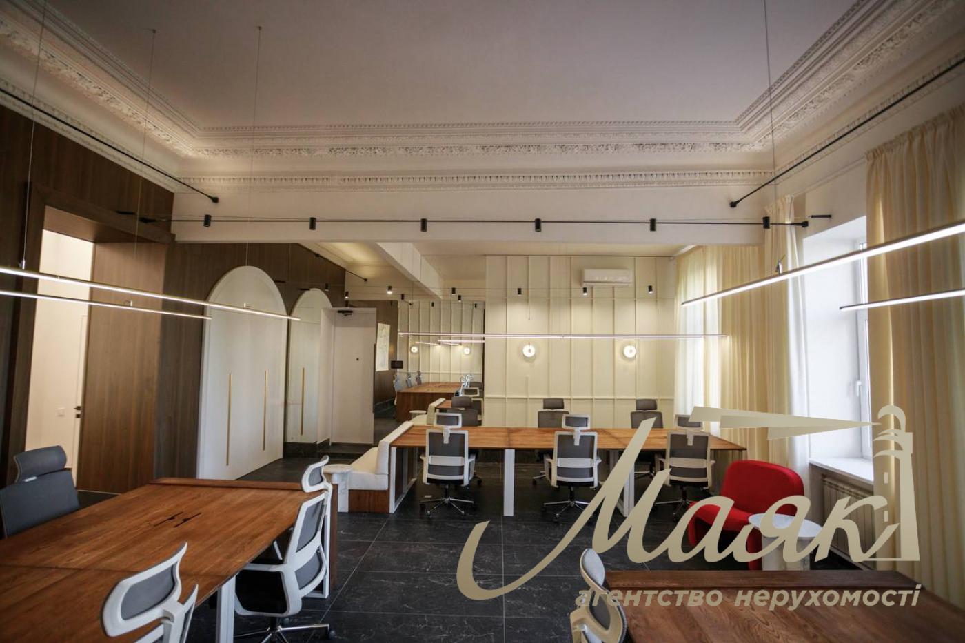 Furnished office for sale in the Center (100m2) Bolshaya Vasilkovskaya st., 38