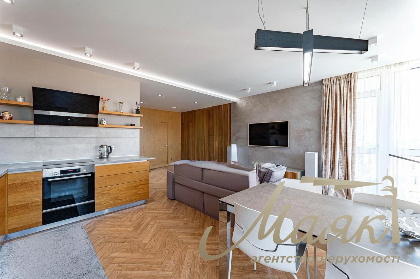 Продажа стильной 3-комнатной квартиры 83м2 на ул. Предславинская, 53, Киев (Печерский район). Панорамные виды.