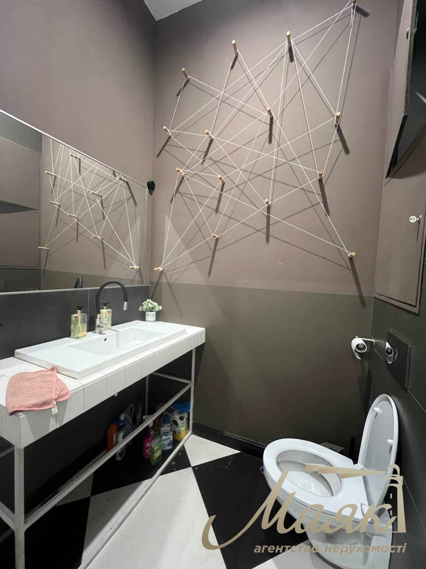 Продаж фасадного комерційного приміщення 40 м.кв. ЖК Річмонд, Печерськ