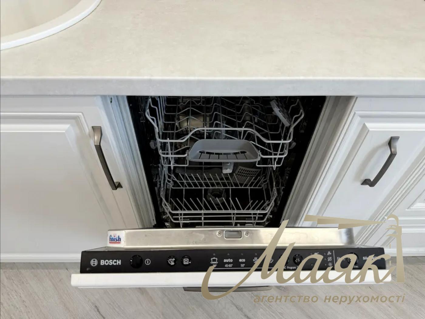 Оренда 1к квартири - студії 47м², вул. Філатова Академіка, Печерськ