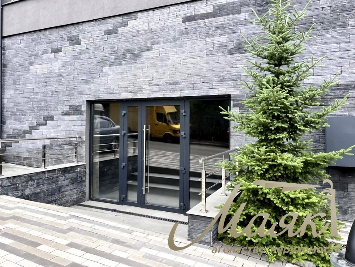 Продажа фасадного помещения в ЖК Соломянский ул.Университетская ул., 17-А