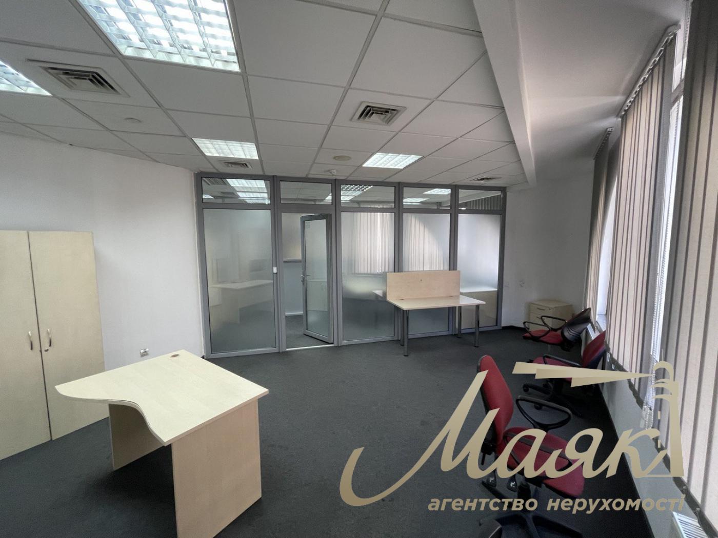 Аренда офисного помещения 320м2 возле метро Университет