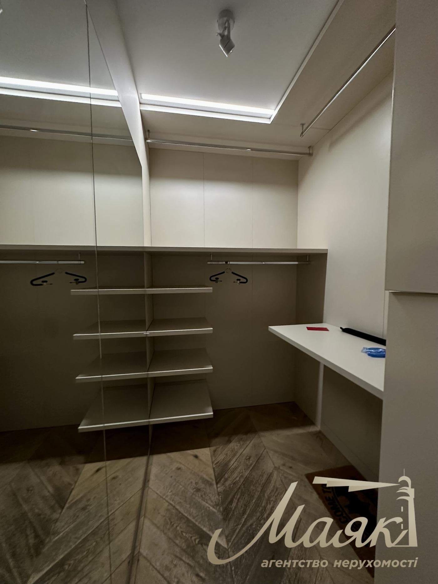 Аренда видовой 5-комнатной квартиры (230м2) в ЖК "Chelsea Tower", ул. Деловая 4, Центр, Печерский район