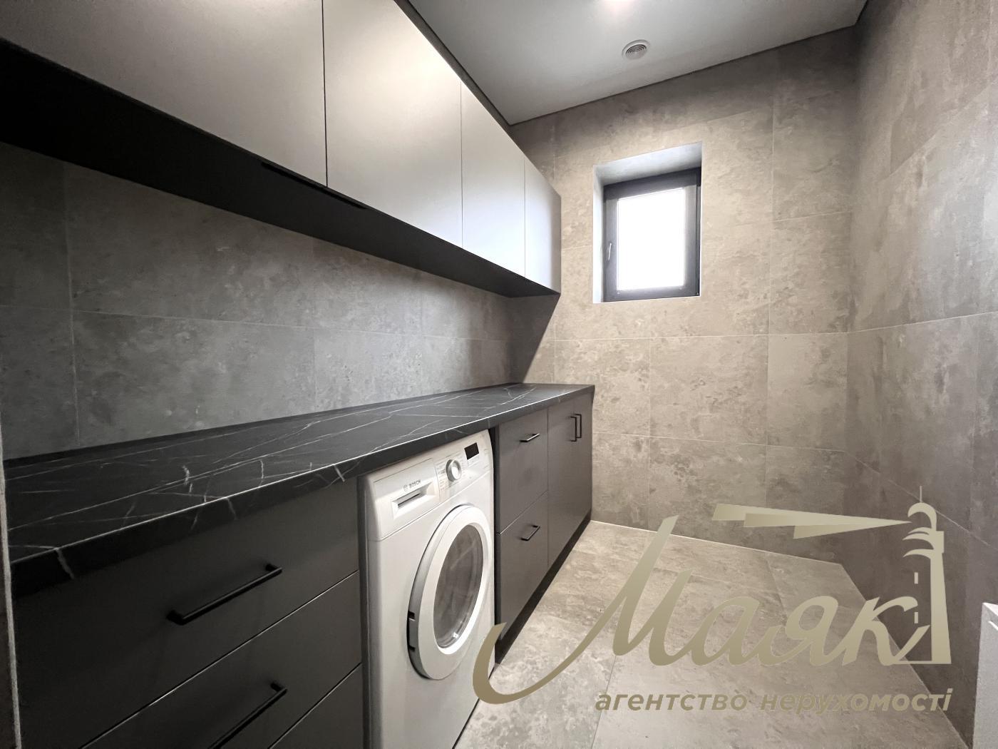 Rent 2-storey house 157m2, Goloseevsky district