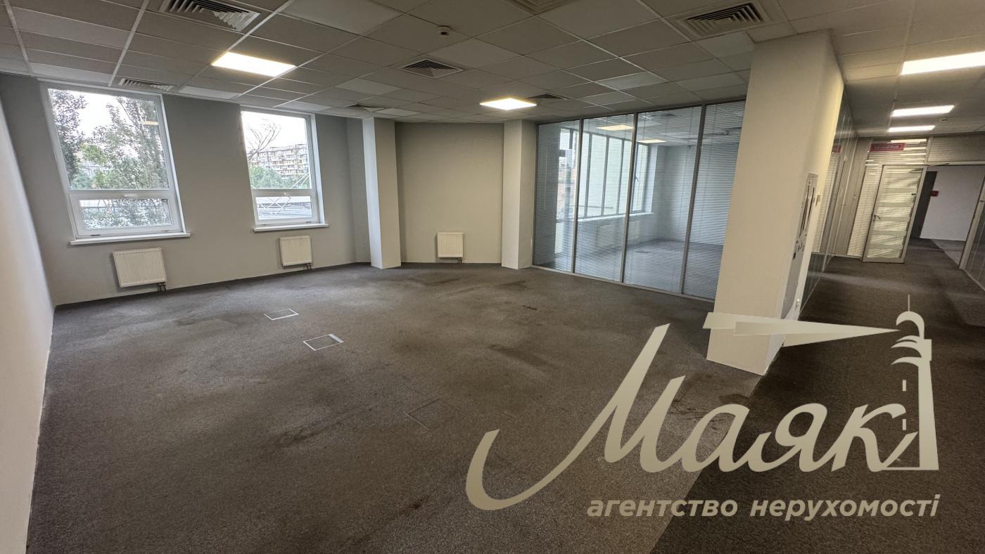 Office for rent 560 m2 in BC on Obolon, Avtozavodskaya str, Kurenevka