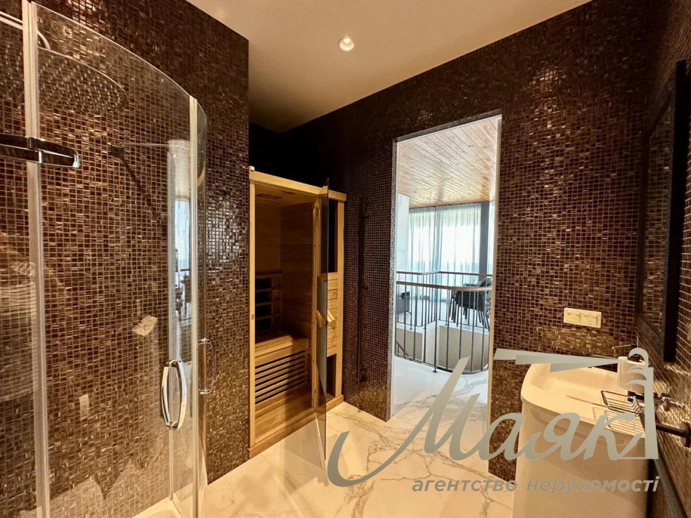 Продаж дворівневої 4к квартири вул. Коновальця, Печерськ