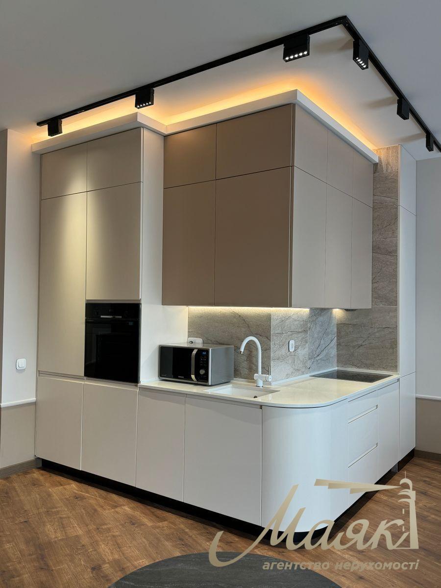 Оренда 4-х кімнтаної квартири в ЖК Busov Hill, Звіринецька.