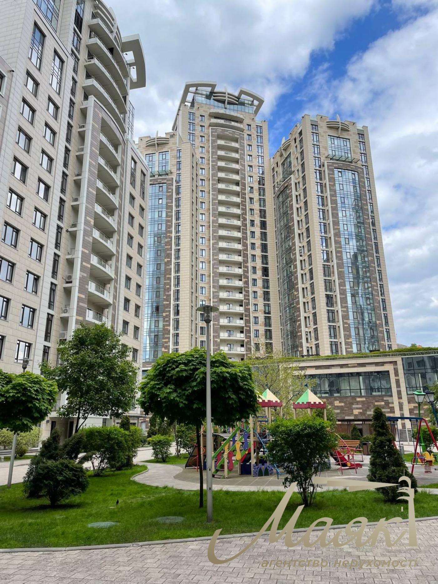 Sale of apartment 176m2 in residential complex Boulevard of Fountains, Sapernoye Pole street, Pechersk, Kyiv