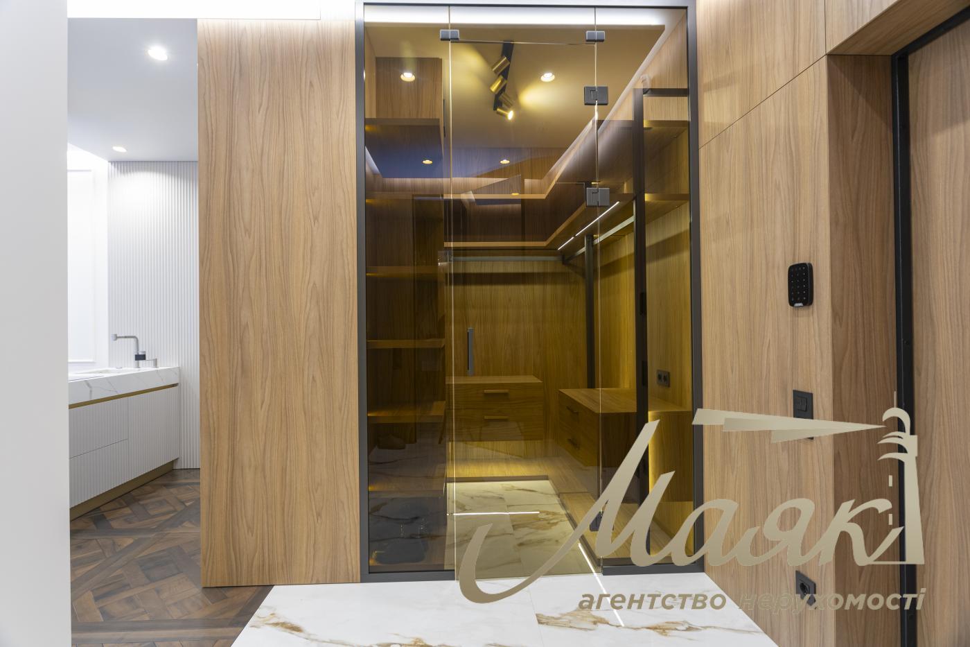 Продажа 2к квартиры 50м2, ЖК Французский квартал 2, ул. Джона Маккейна, Печерський район.