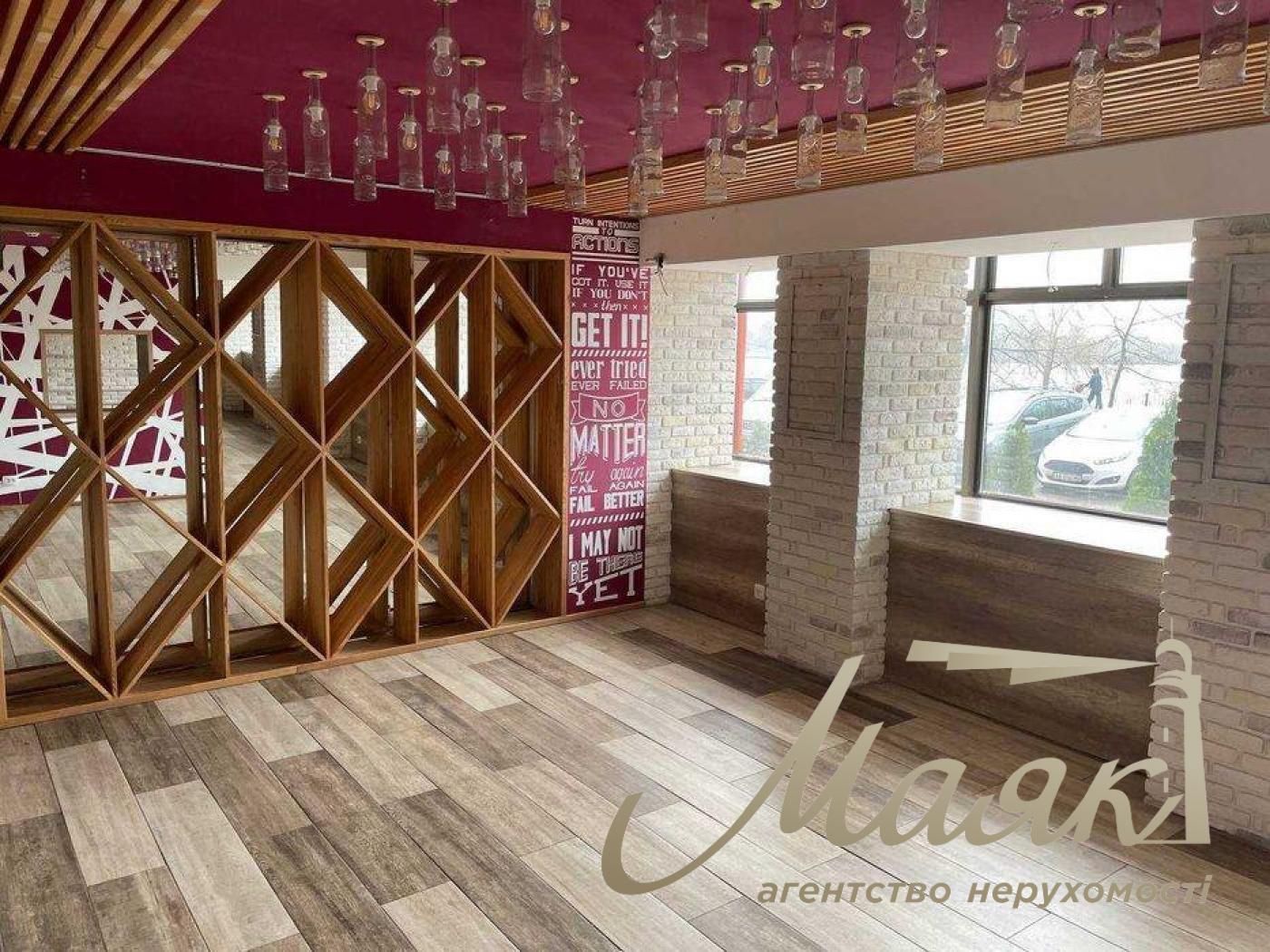 Rent a facade premise 201m2, Heroes of Stalingrada Ave, Obolonskyi r-n.