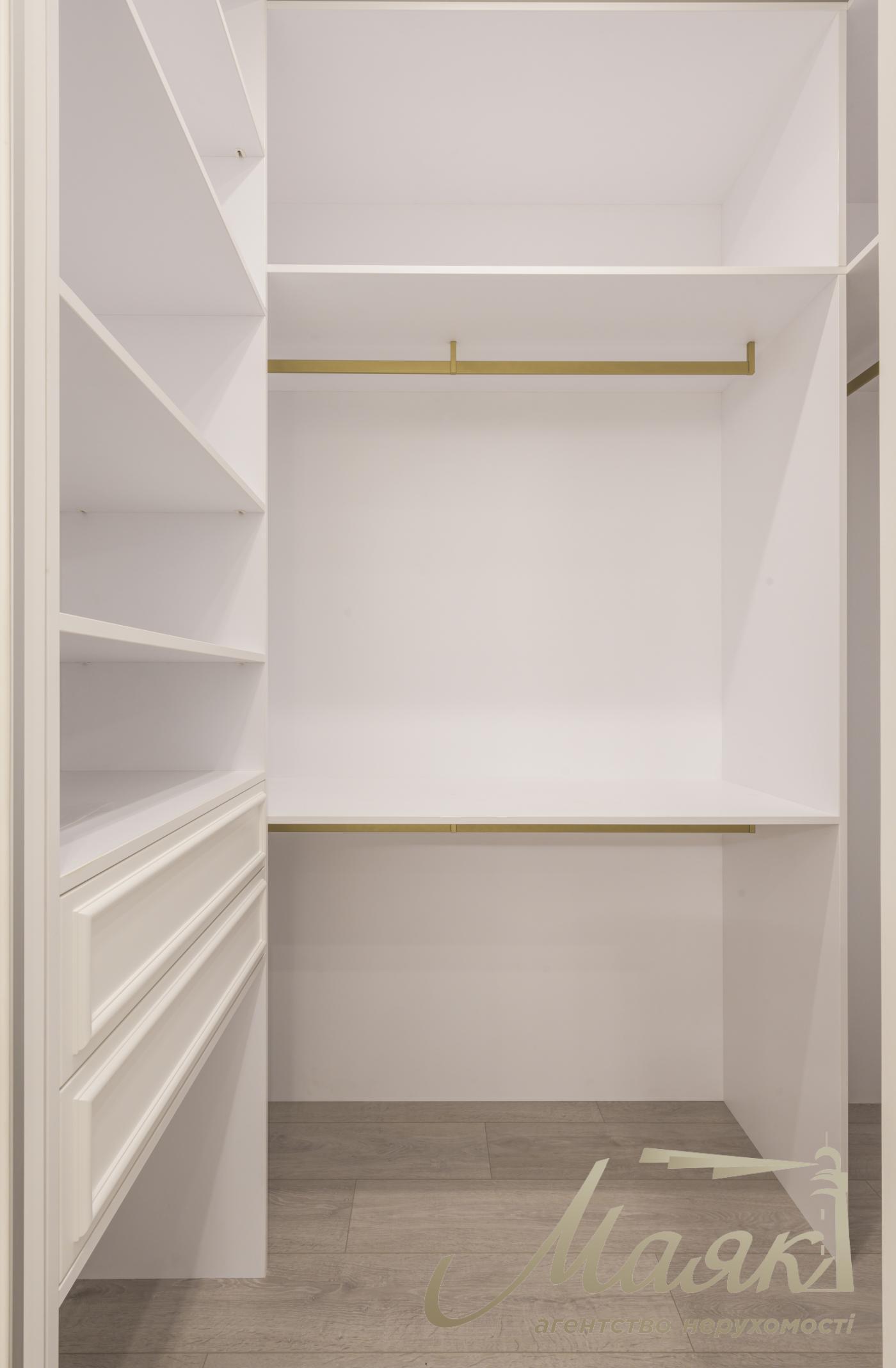 Продаж 3-к квартири 87 м2, вул. Антоновича (Горького), 103, м. Київ