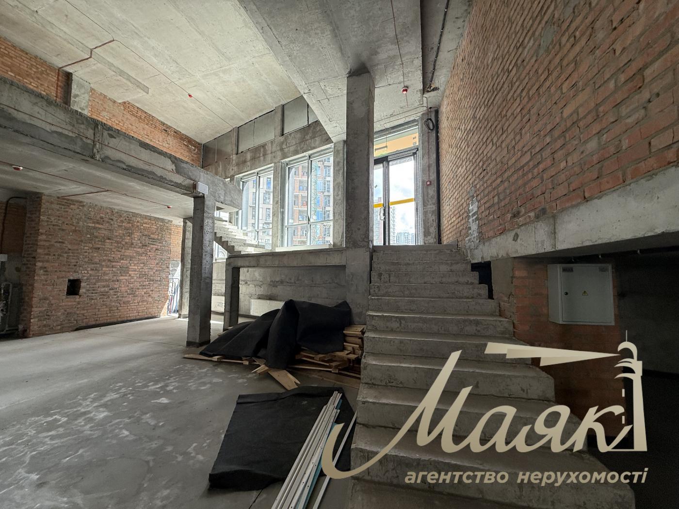 Оренда фасадного приміщення ЖК Трініті вул. Тютюнника,
