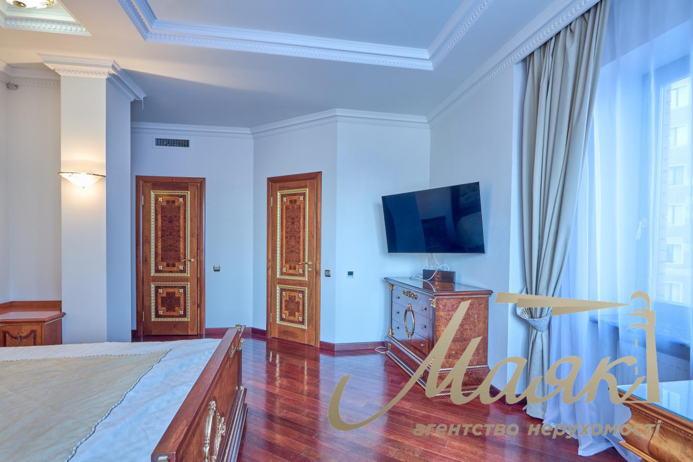 Оренда 4 кімнатної квартири, 163 м, Жилянська 30а, Голосіївський район