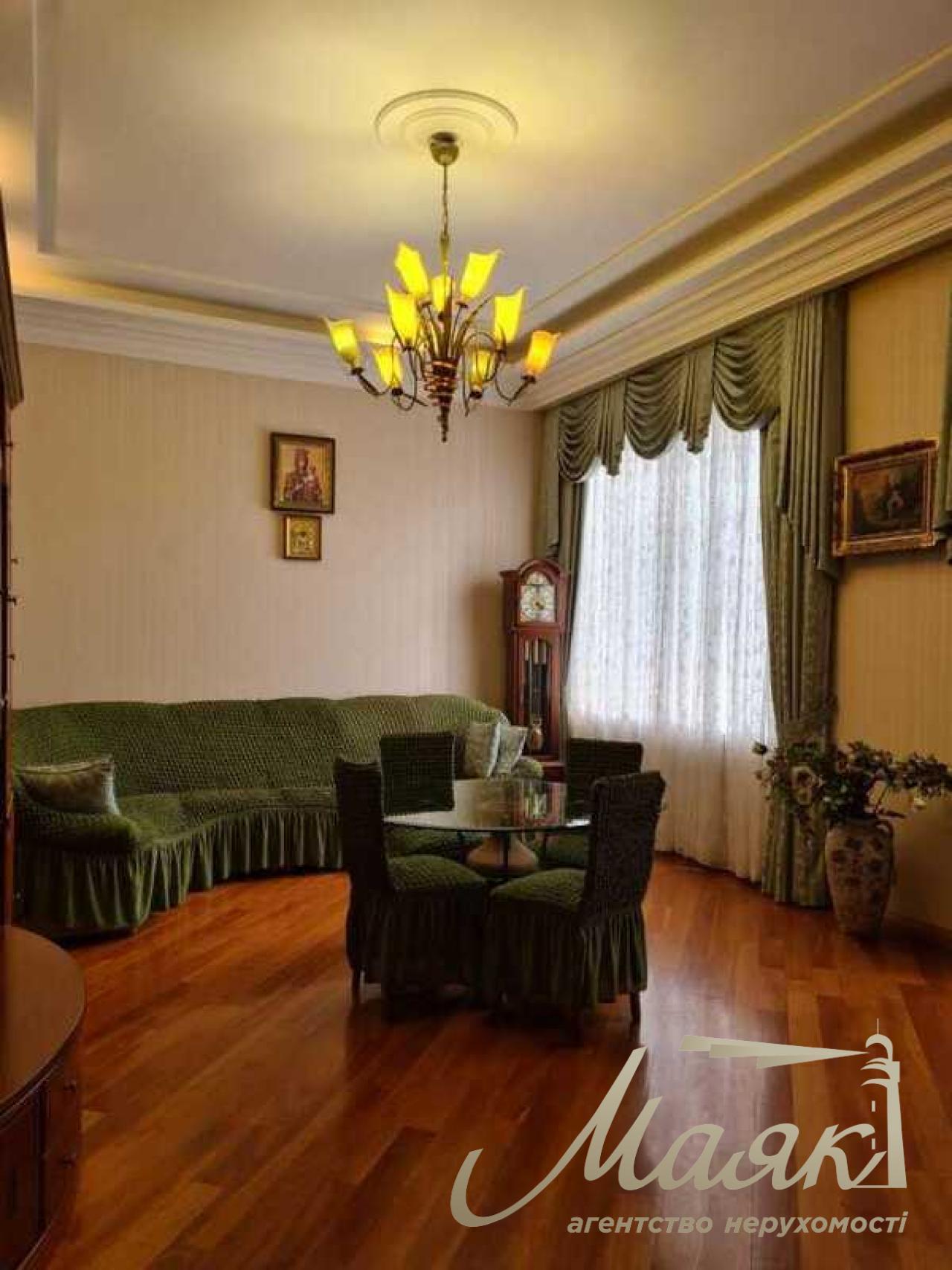 Sale of 2-level apartment 326 m2 st.Institutskaya 13/4 Khreshchatyk