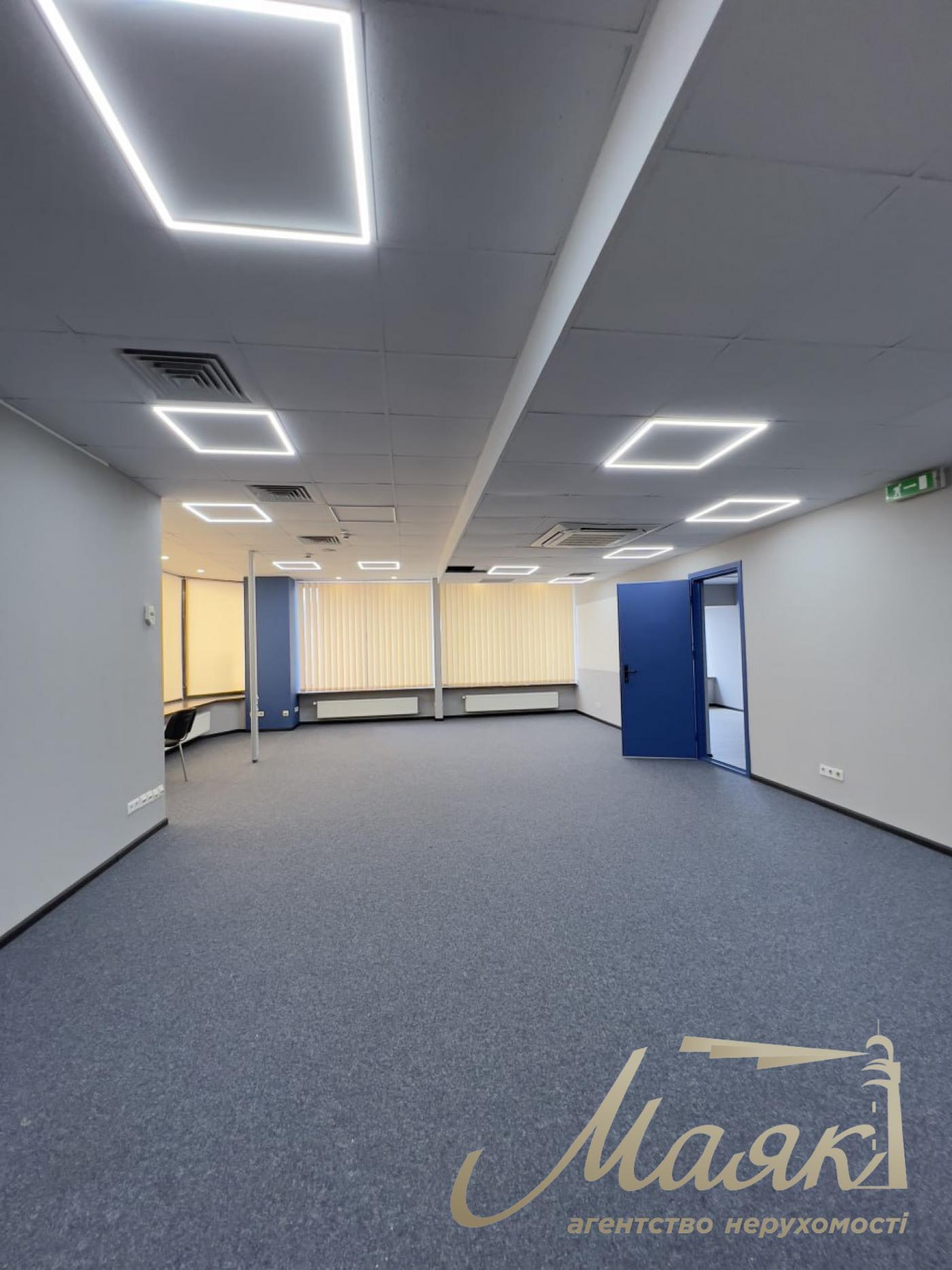 Оренда офісу 650м2 в БЦ Панорама по вул.Велика Житомирська 20, Золоті Ворота.