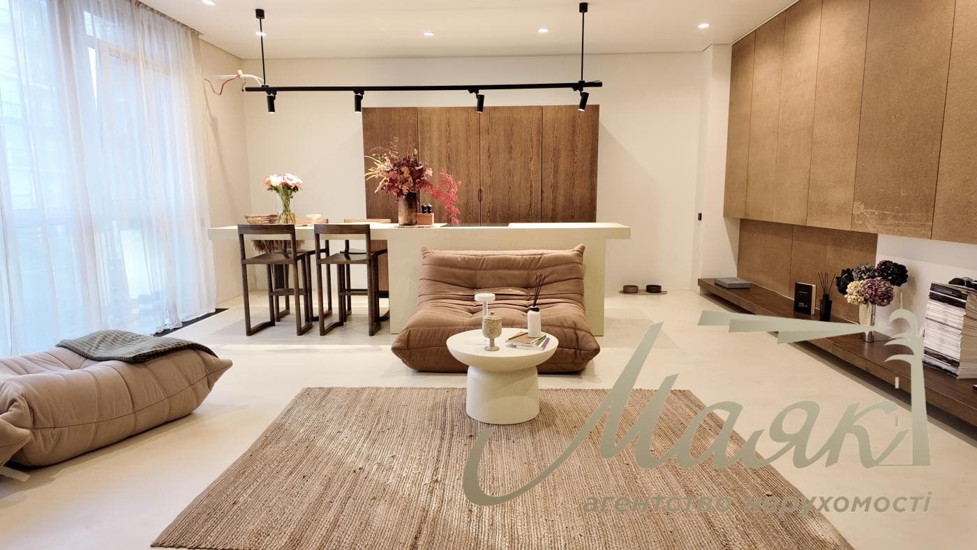 Sale of 3-room apartment in the French Quarter 2 residential complex