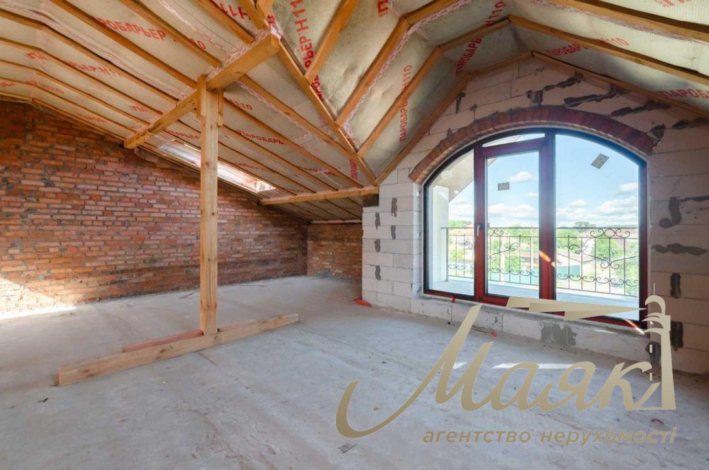 Продаж 3х-поверхового будинку вул. Бродівська, Голосієво, Київ