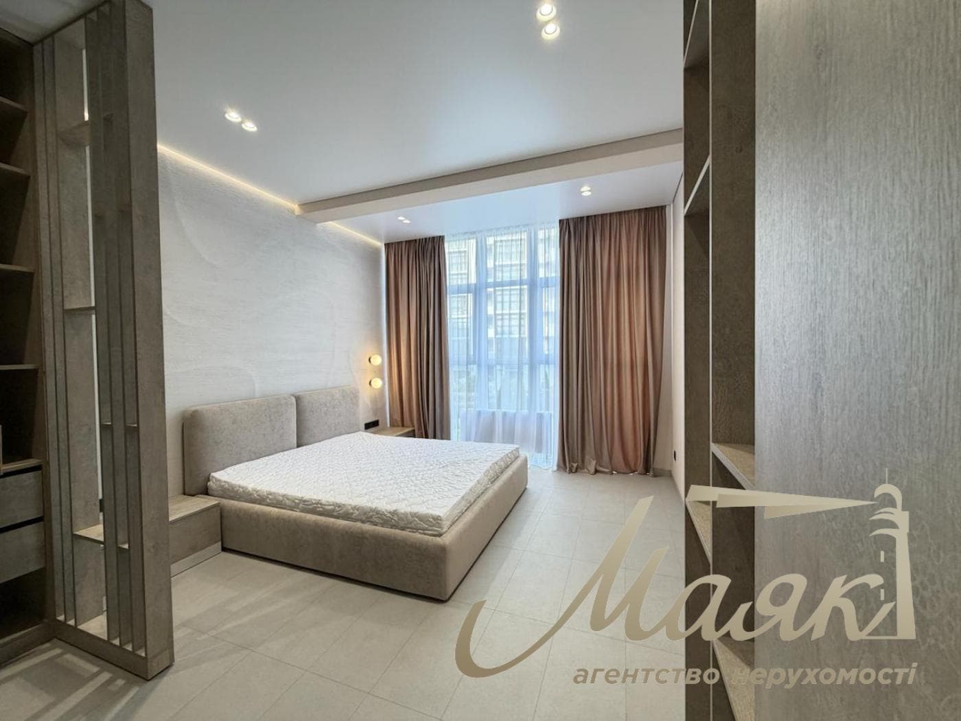 3-Bedroom Apartment for Rent in the Novopecherskie Lipki Residential Complex, 15B Verkholyuda (Dragomirova) St.
