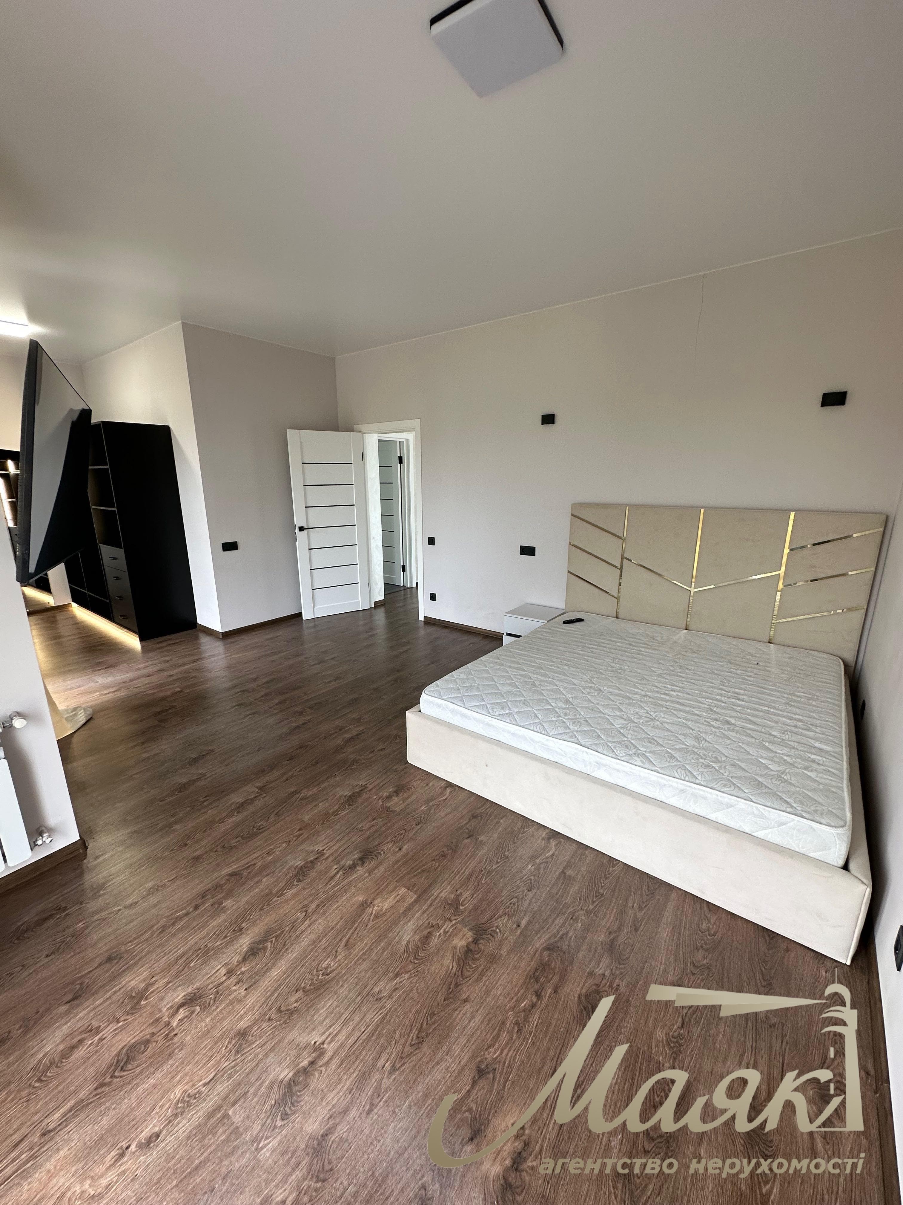 Оренда будинку площею 160 м² у с. Гатне