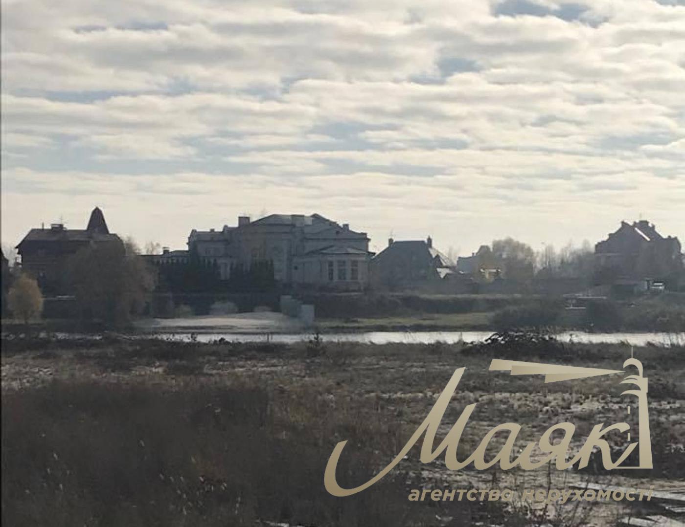 Sale of land with access to the Dnieper. Kozin village.