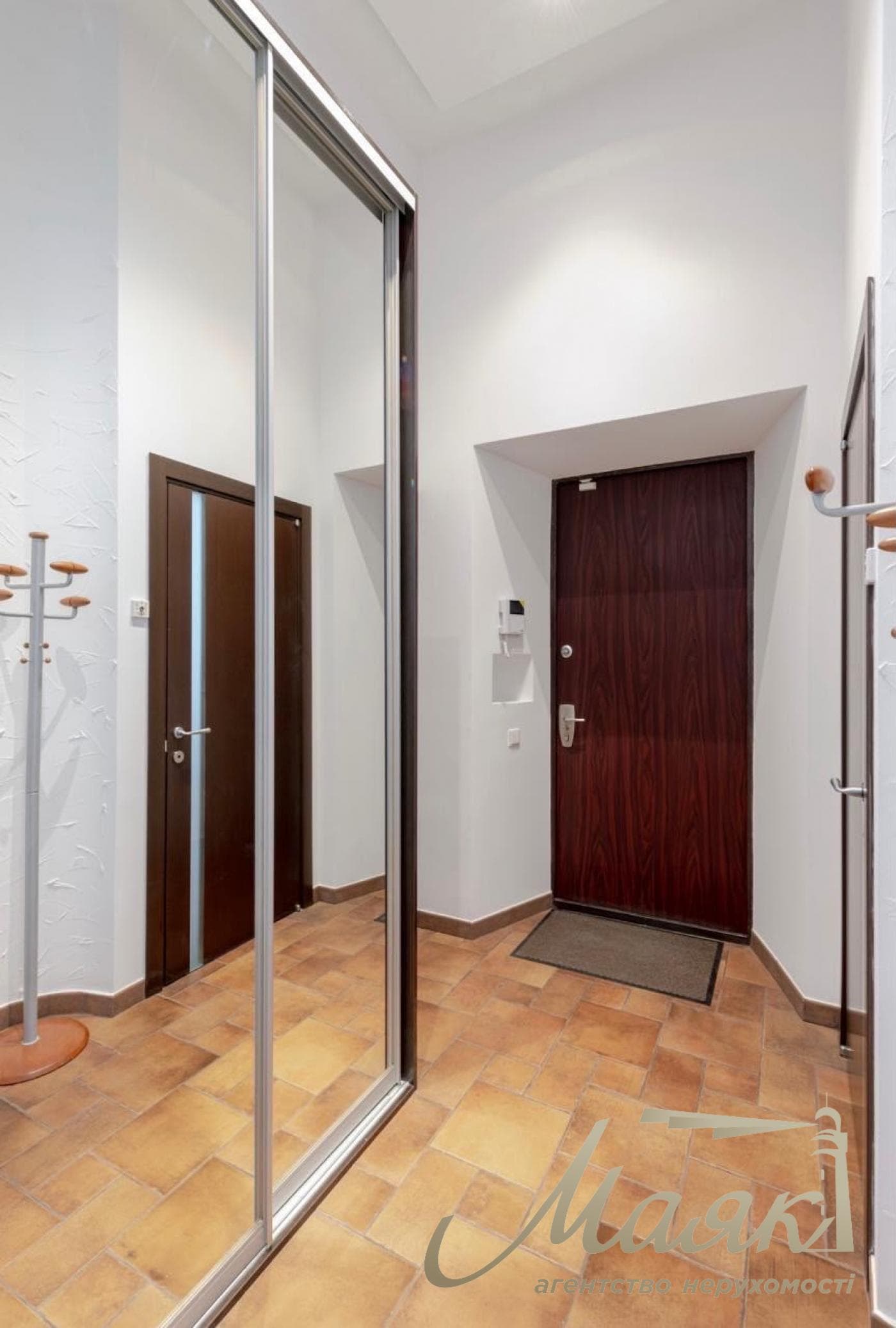 Оренда 3-кімнатної квартири площею 95 м², вулиця Антоновича, 23