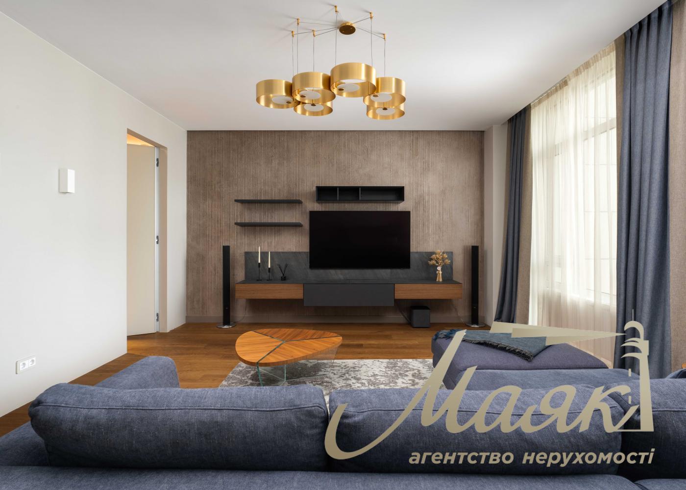 Продажа видовой однокомнатной квартиры,92 м2 в ЖК Бульвар Фонтанов Саперное Поле Печерск