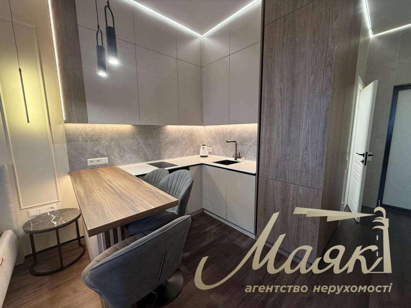 Sale of studio apartment in residential complex Delmar, Dragomirova st.