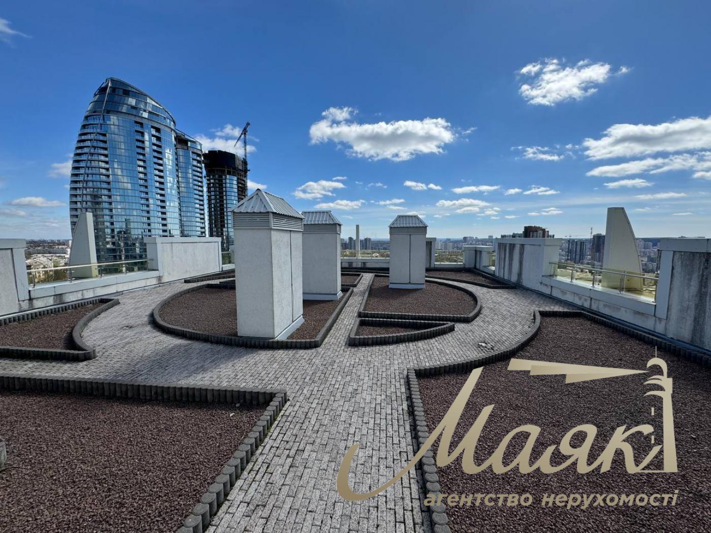 Продаж квартири з терасою в ЖК Бульвар Фонтанів, вул. Патріса Лумумби, Печерськ, Київ