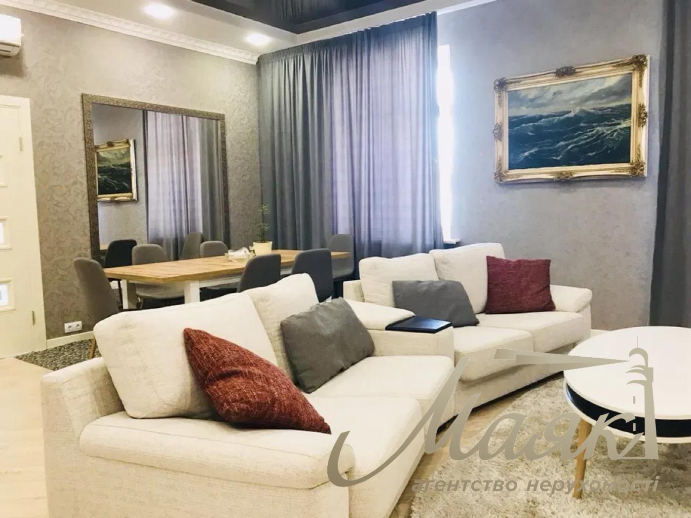 Оренда 2к квартири 95 м², вул. Пушкінська, Центер