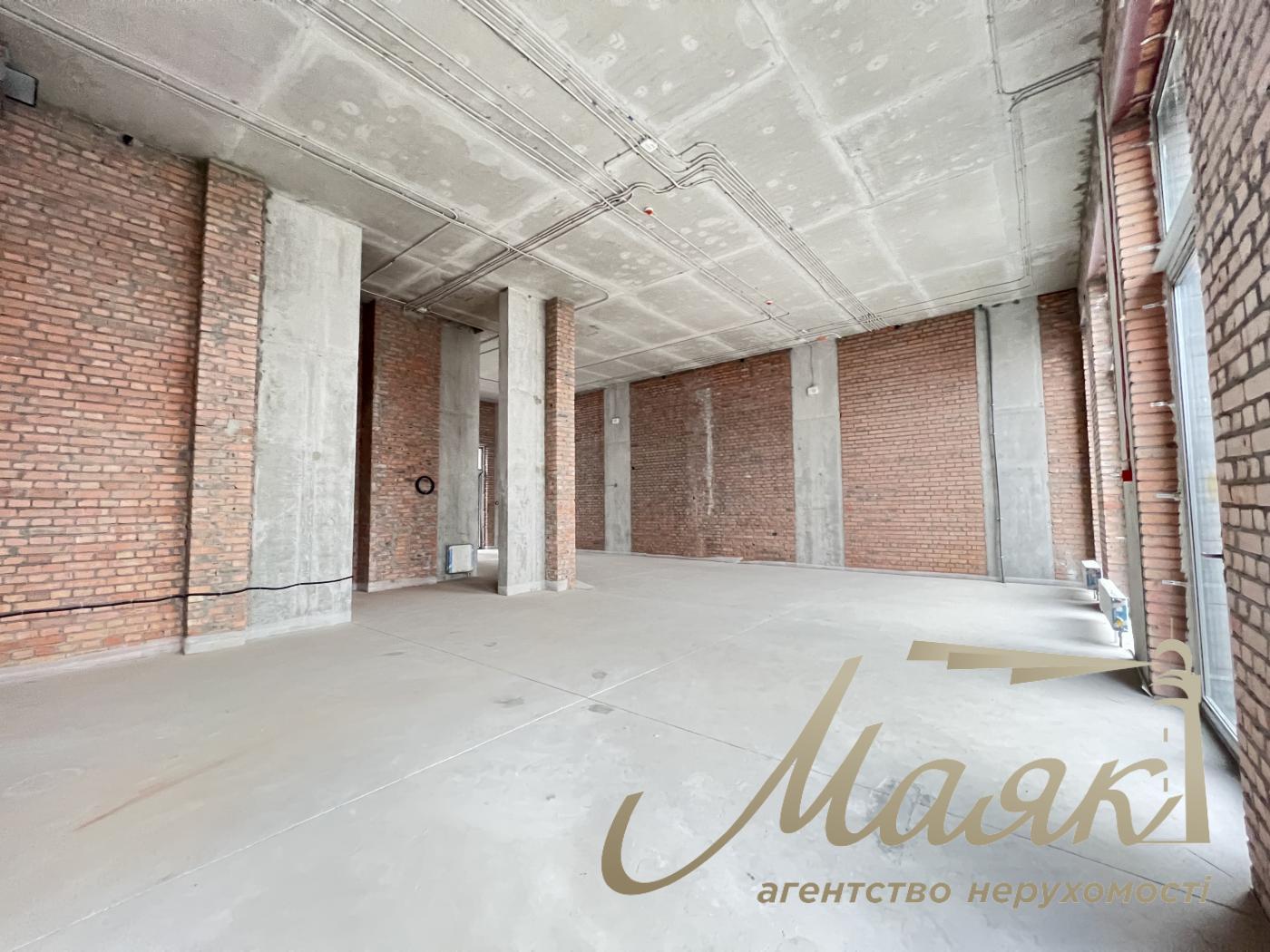 Rent of facade premises 130 m2, club house Illinsky House.