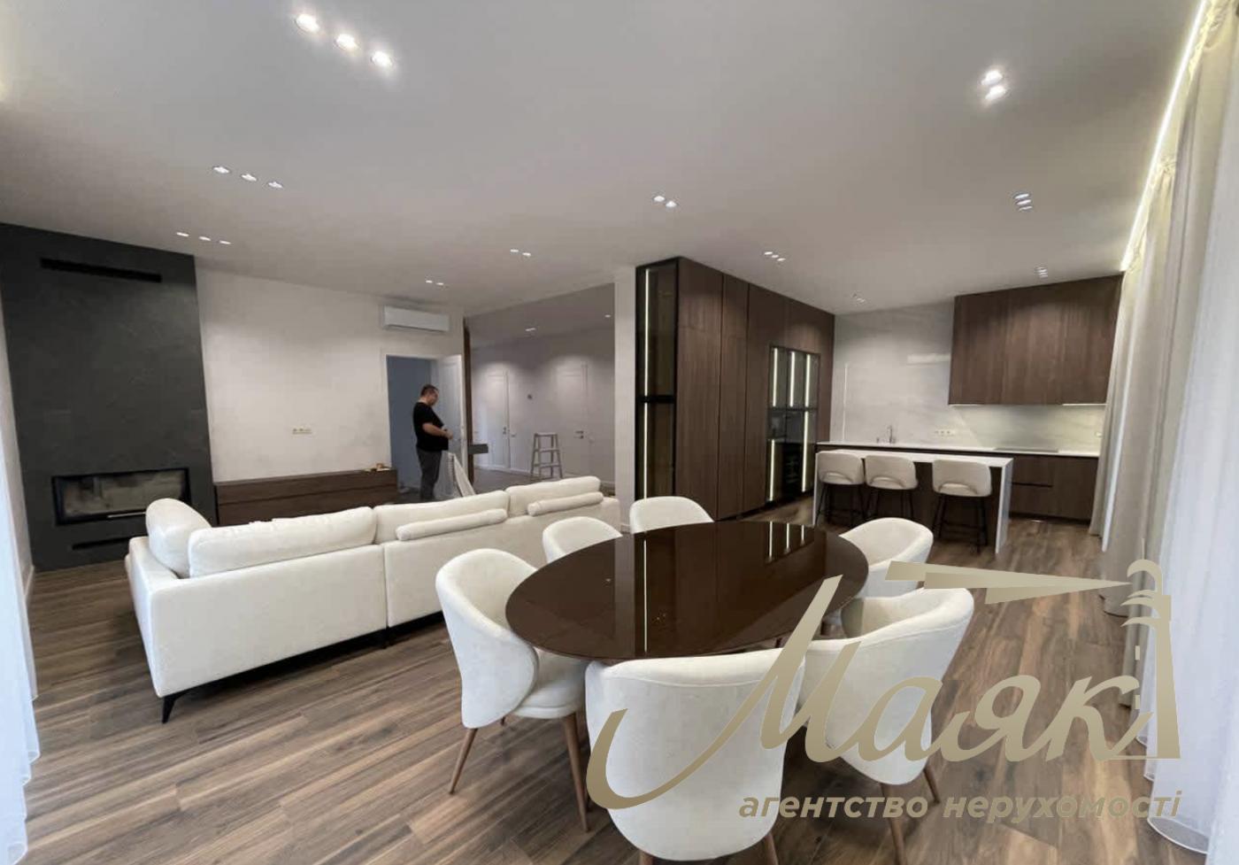 Продажа 2-х этажного дома 220м2 в КГ Новая Ходосовка, в с. Ходосовка, Киево-Святошинский район.