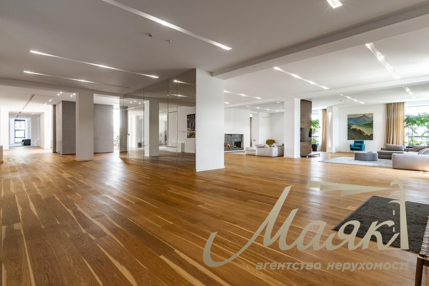 Оренда будівлі 3500м2 у с. с. Красне Перше, поруч із м. Обухів