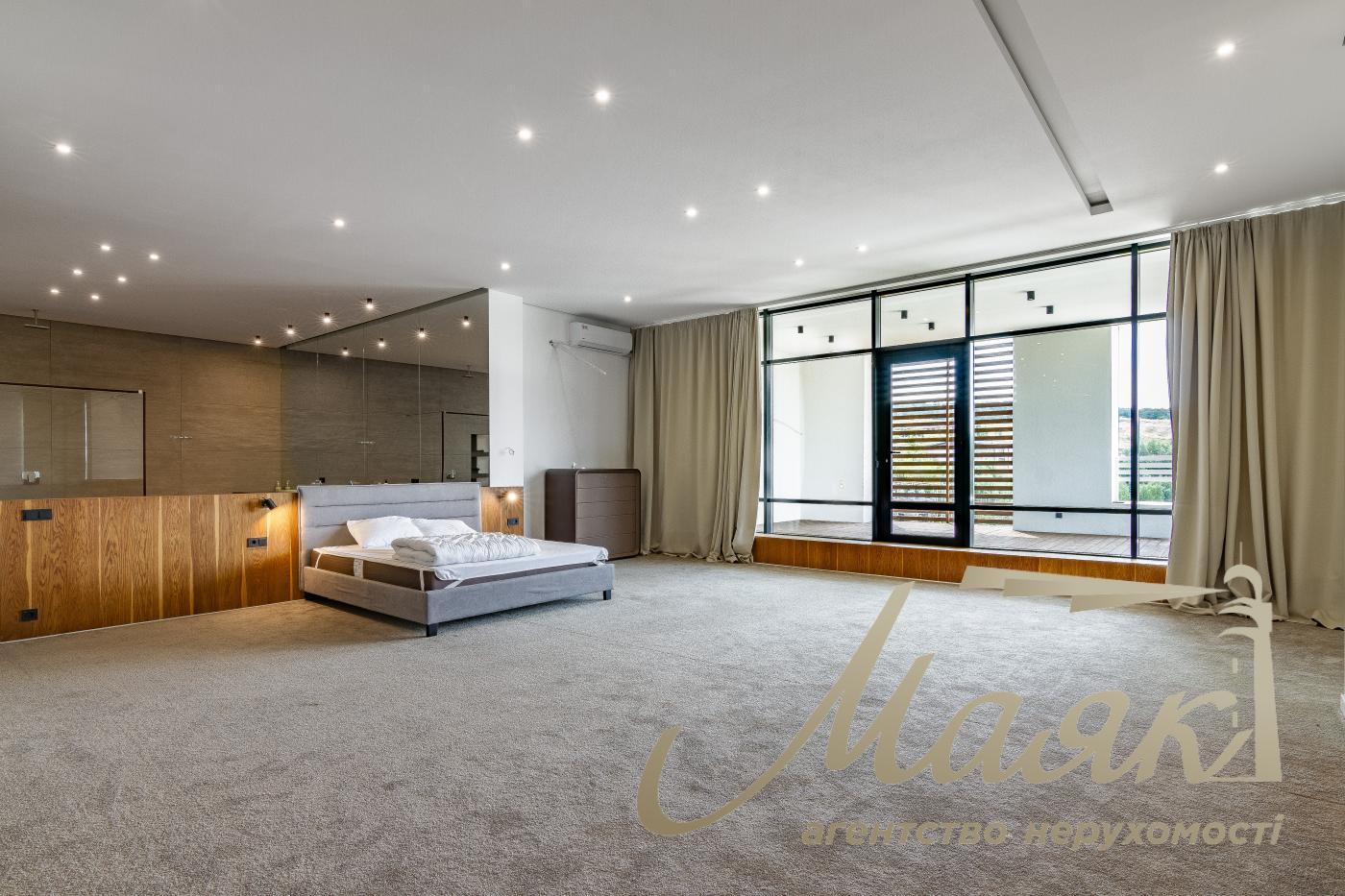 Оренда будівлі 3500м2 у с. с. Красне Перше, поруч із м. Обухів