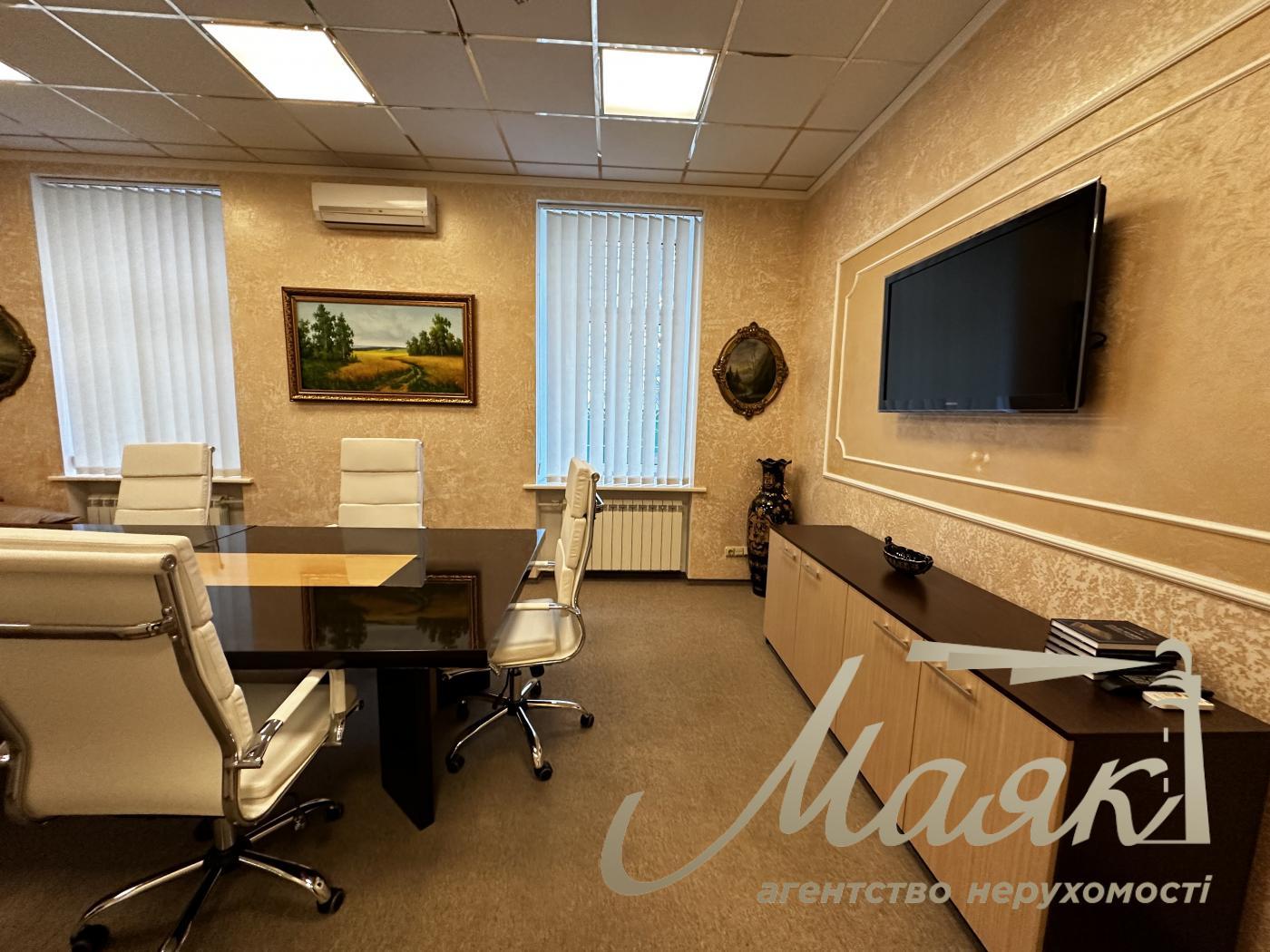 Sale of office space 135m2, Panasa Mirnogo st., Pechersk