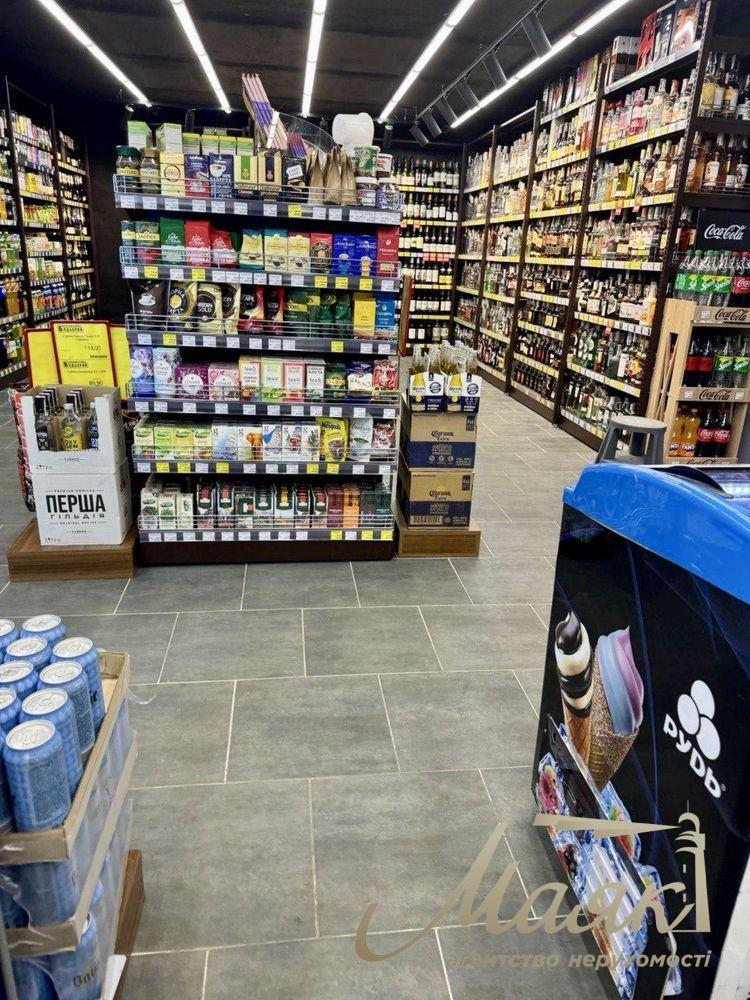 Sale of a shop with tenants, Antonova St. Facade