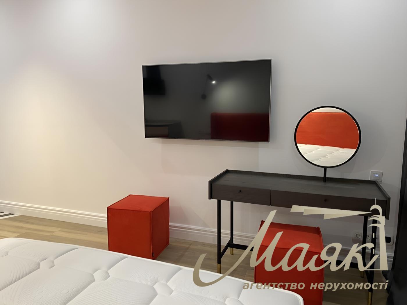 Продаж 1 кімнатної квартири в ЖК Smart Plaza Obolon, вул.Левка Лук'яненка 21/19, Оболонь.