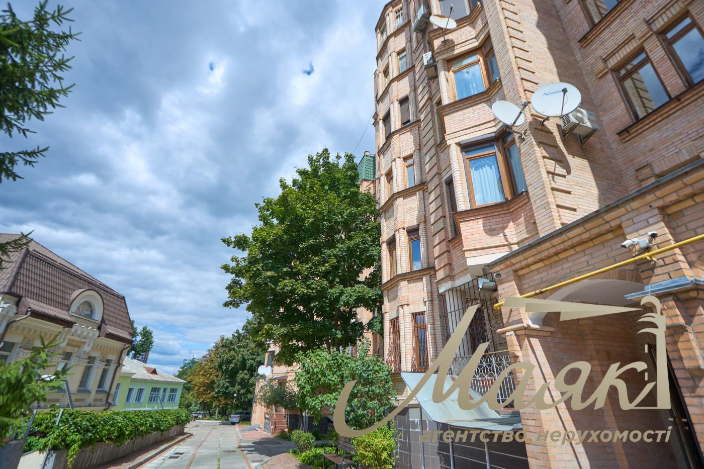 Rent 3-room apartment 142m2 on the street. Kudryavskoy, 13-19, Shevchenkovsky district, Kyiv