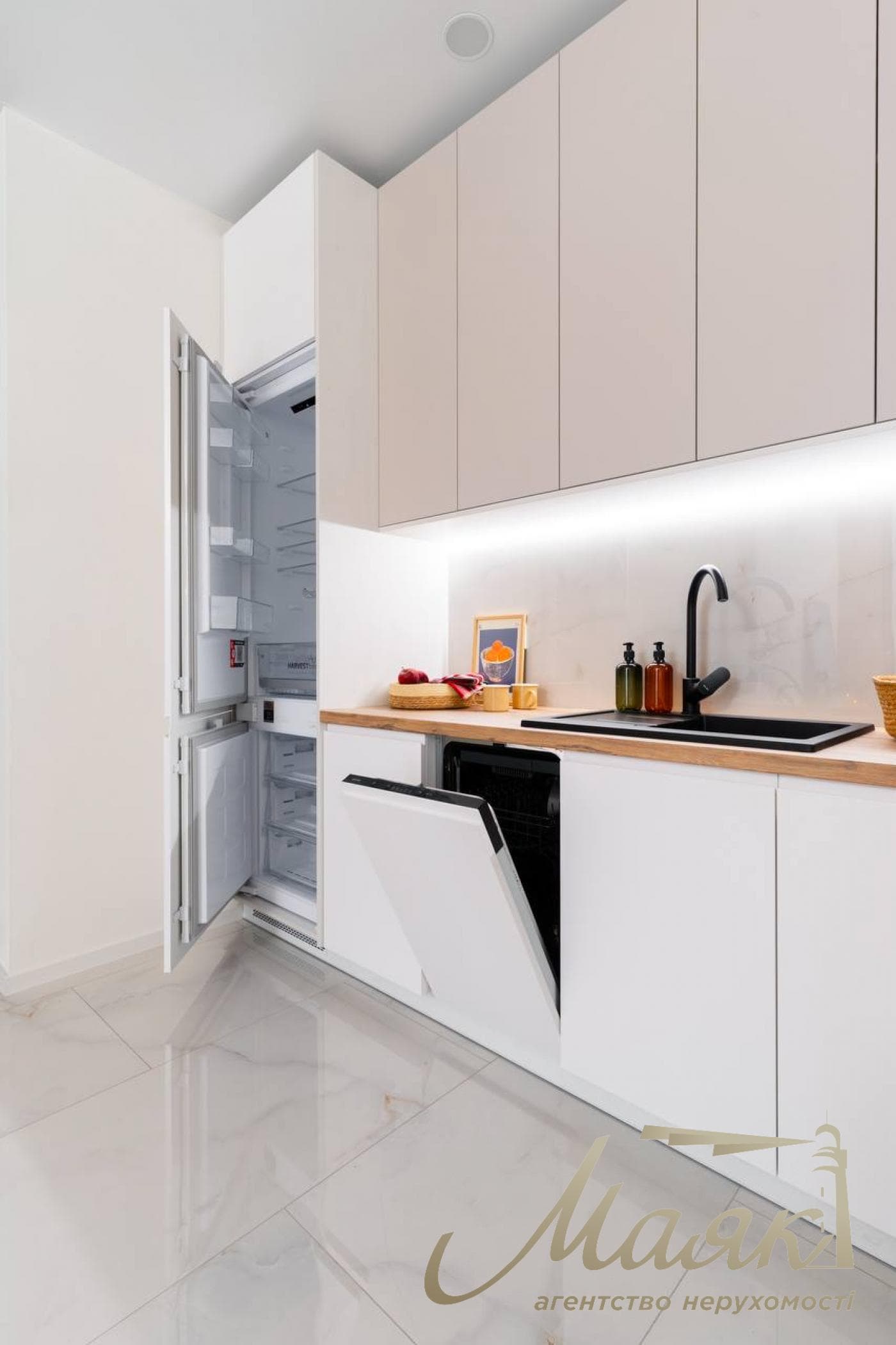 Продаж 2-кімнатної квартири площею 66 м², ЖК «Нова Англія»