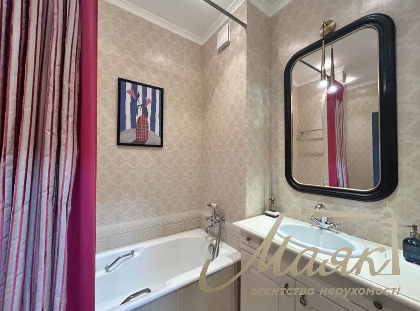 For sale 1k apartment 52m2 in LCD Novopecherskie Lipki, Dragomirova/Verkhoglyada 3, Pecherskiy district.