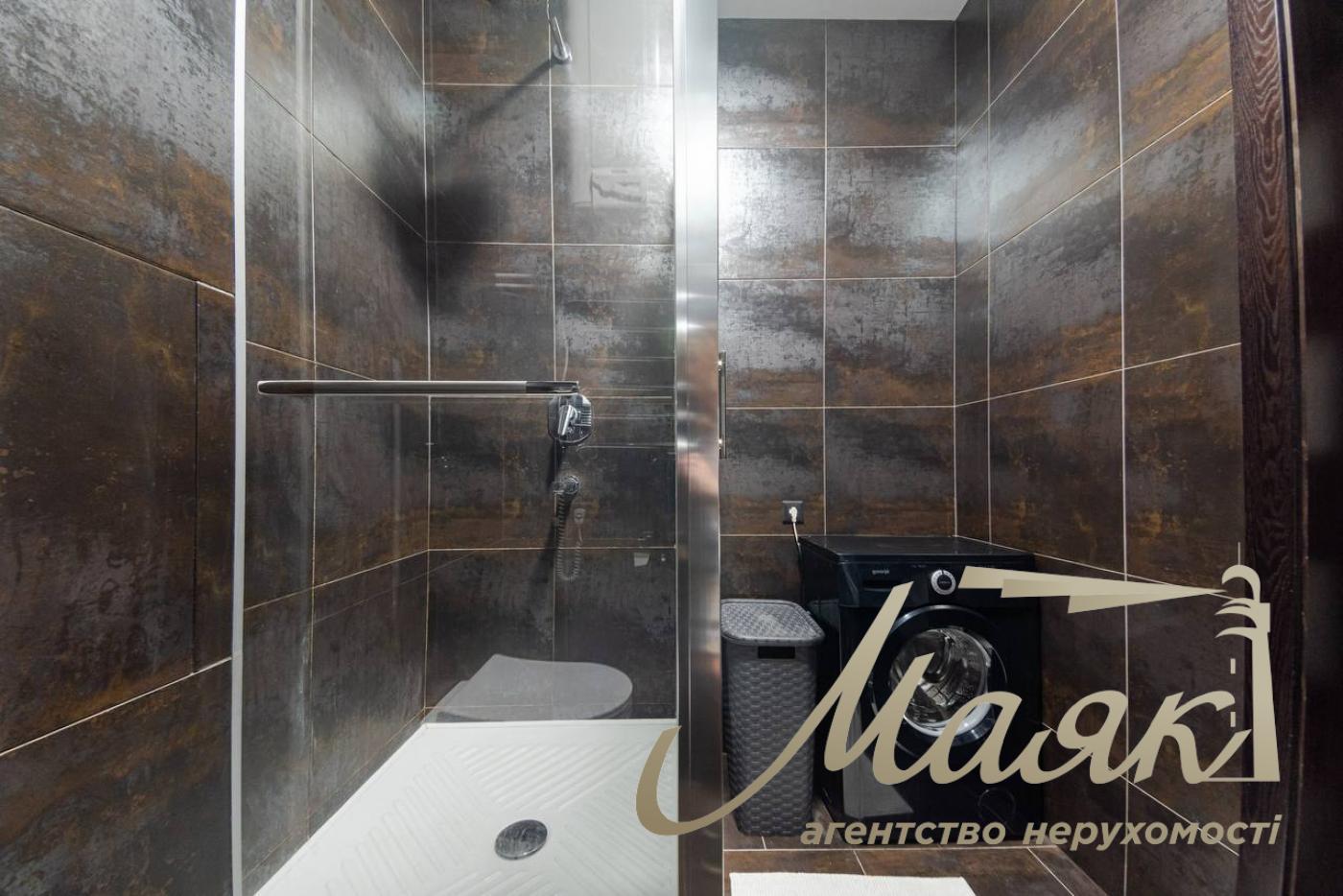 Rent 2-bedroom apartment 85m2 LCD Novopecherskie Lipki str. Andrey Verkhoglyada